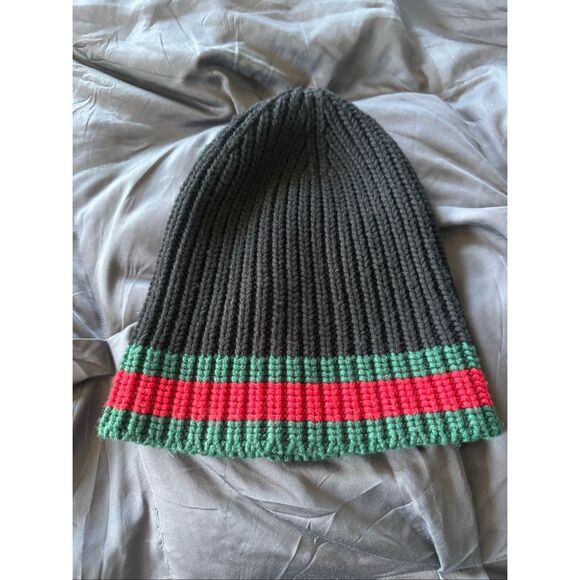 GUCCI WOOL KNIT HAT (m) like new - Picture 4 of 8